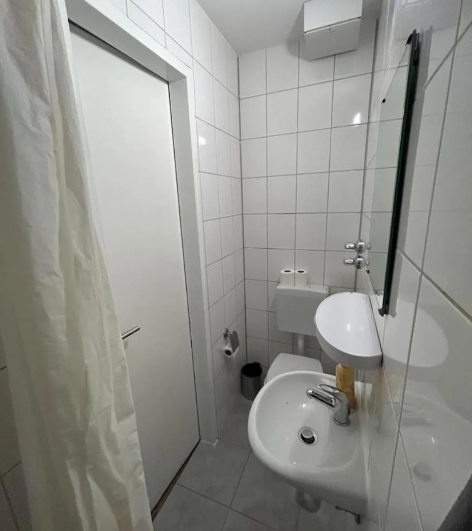 Low Budget Central Station Aparthostel Munich Apartment