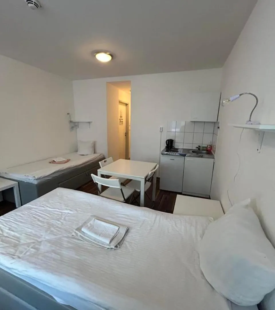 Low Budget Central Station Apartmenthostel Sen 14 Monaco di Baviera 0*,
